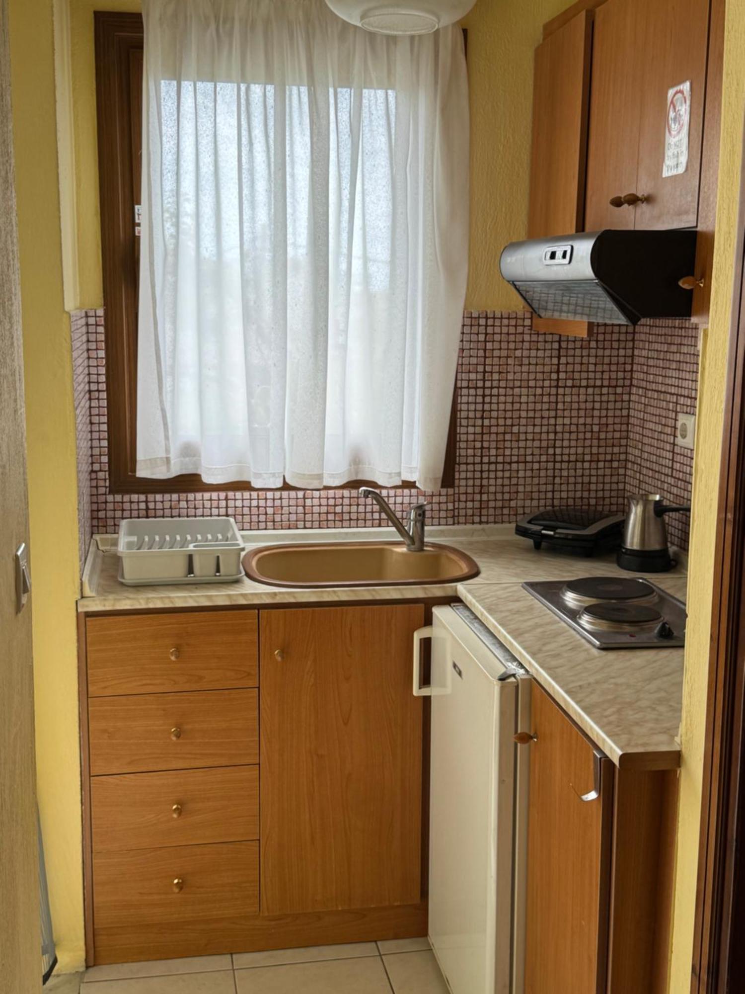 Despoina Meletiadou Nea Roda Buitenkant foto